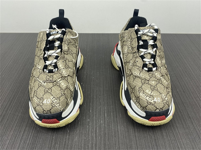Gocci x BLCG The Hacker Project Triple S Beige  677192 ULZ10 9795