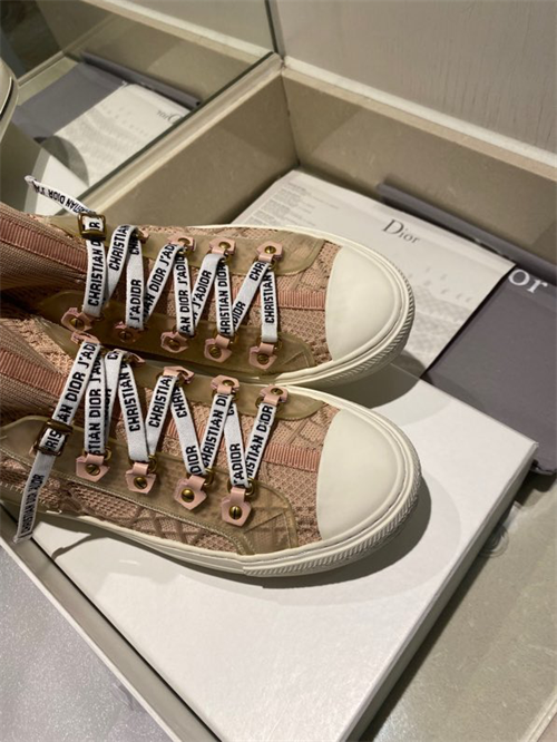 DR Sneaker