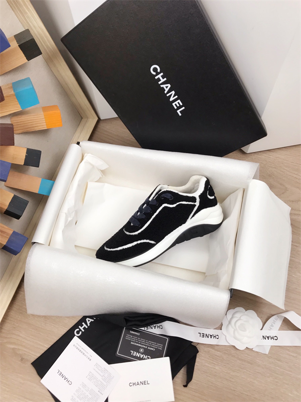 Chanal Sneakers