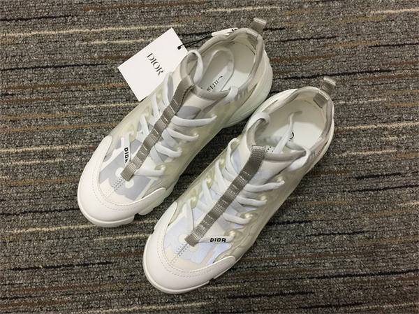 DR  Sneakers 123