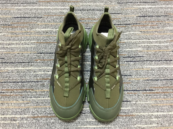 DR  Sneakers