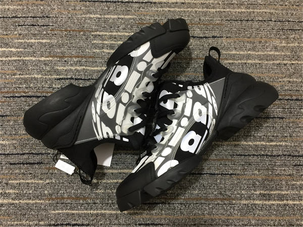 DR Sneakers