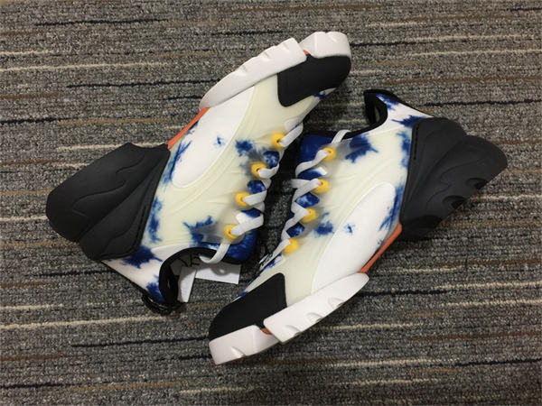 DR Sneakers
