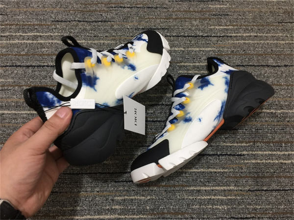 DR Sneakers