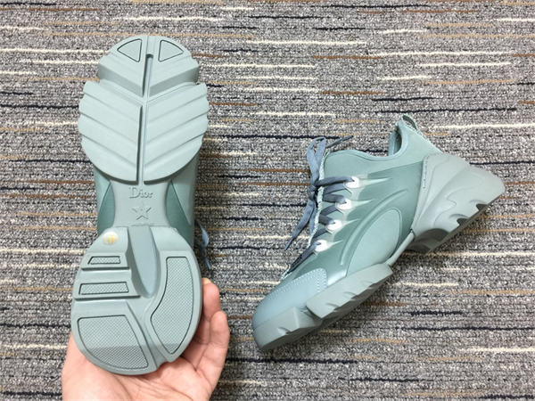 DR  Sneakers