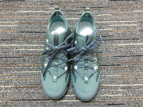 DR  Sneakers