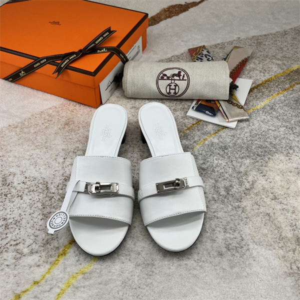 H Slipper
