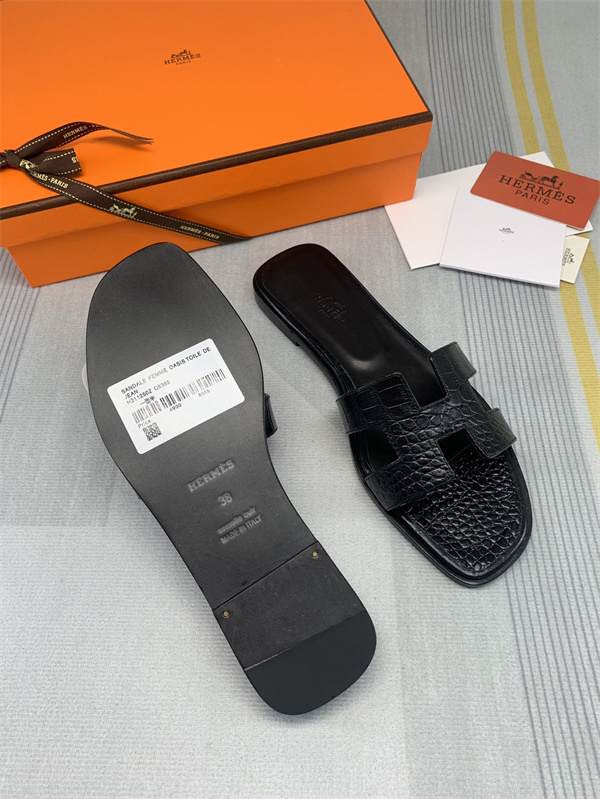 H Slipper