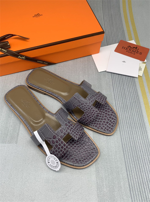 H Slipper