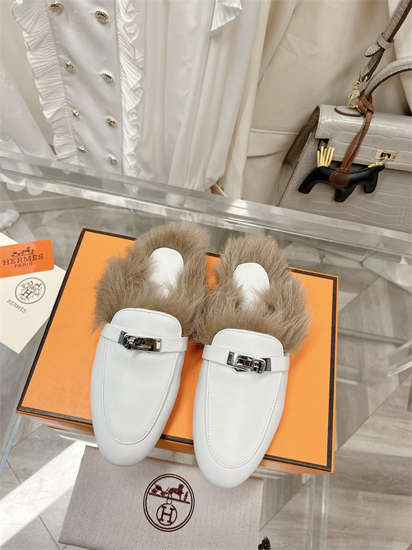 H Slipper