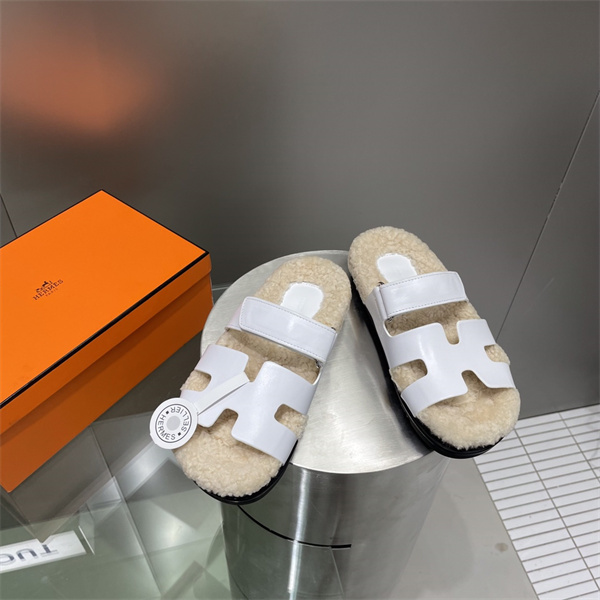 H Slipper
