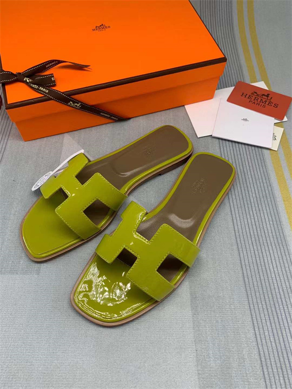 H Slipper