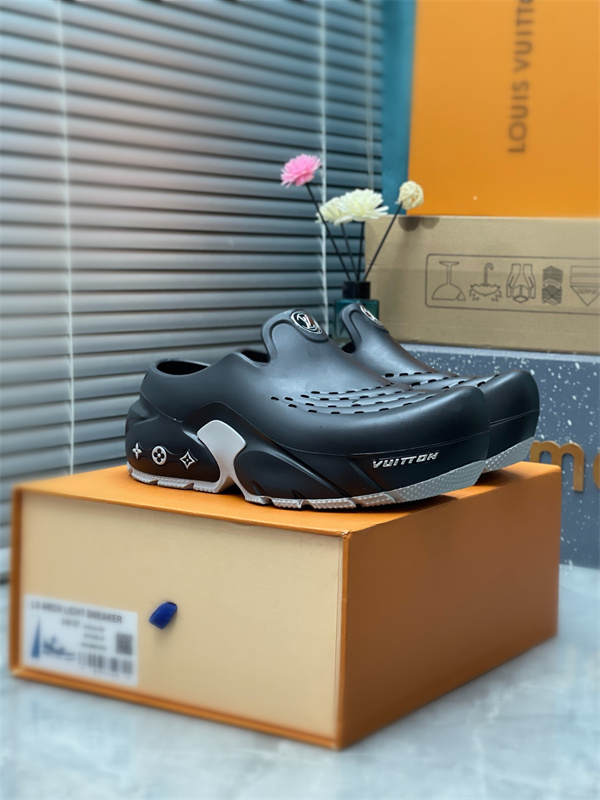 LV1S 003
