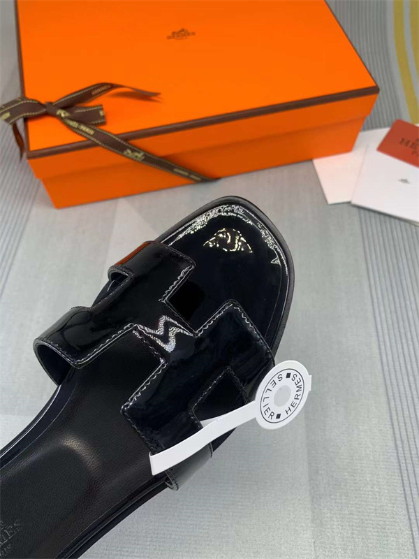 H Slipper