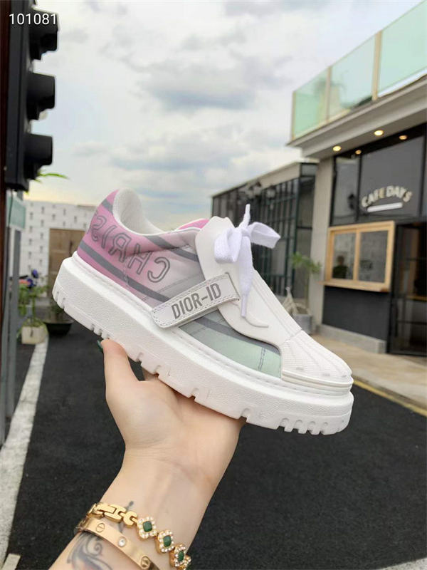 Dr Sneaker