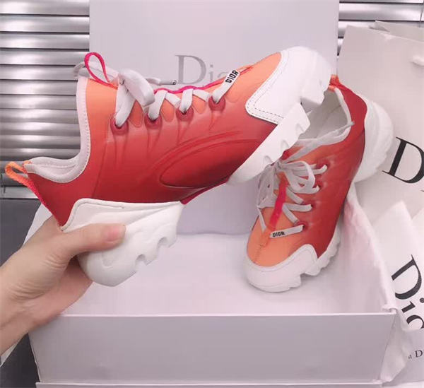 Dr Sneaker