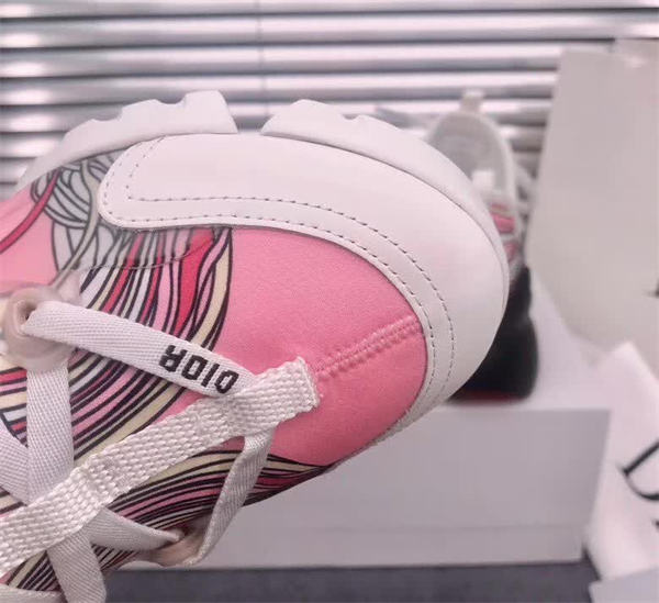 Dr Sneaker