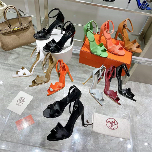 H Sandals