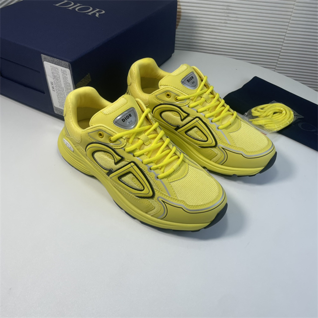 D1or B30 Sneaker