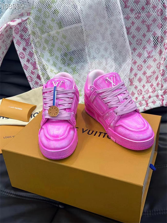 Lv Trainer Sneaker 67